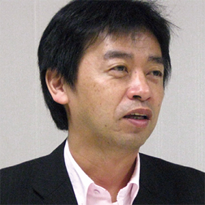 富樫 修平 氏　業務部 システム課　課長